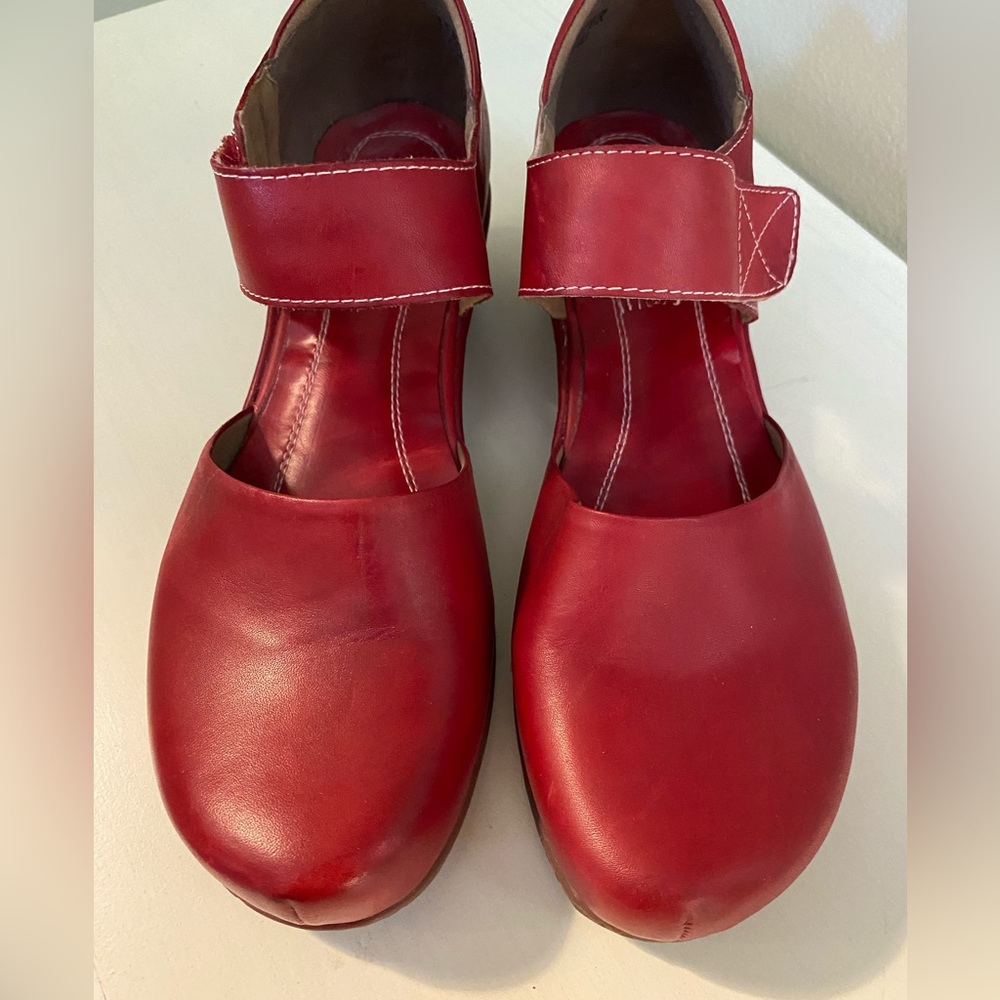Red leather L'Artiste Mary Janes